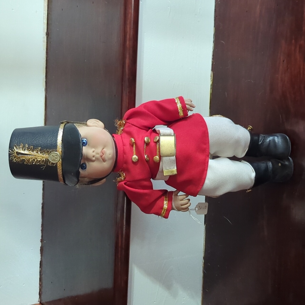 Vintage Lee Middleton originals 1979 #1175/5000. Christmas soldier